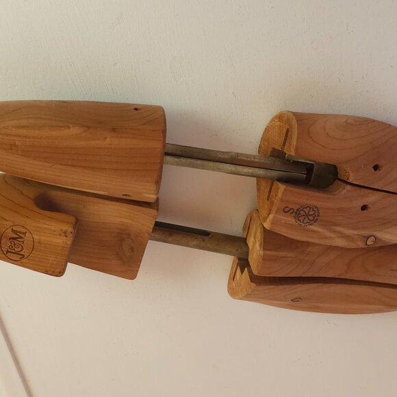 New ! Salvatore Ferragamo Men's Leather Shoes with Cedar Shoe trees- 9 - Picture 8 of 10